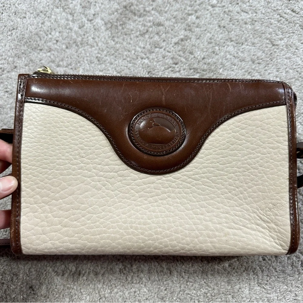 Dooney & Bourke Vintage Ivory Brown Leather Crossbody Bag Classic Zip Top - Picture 2 of 16